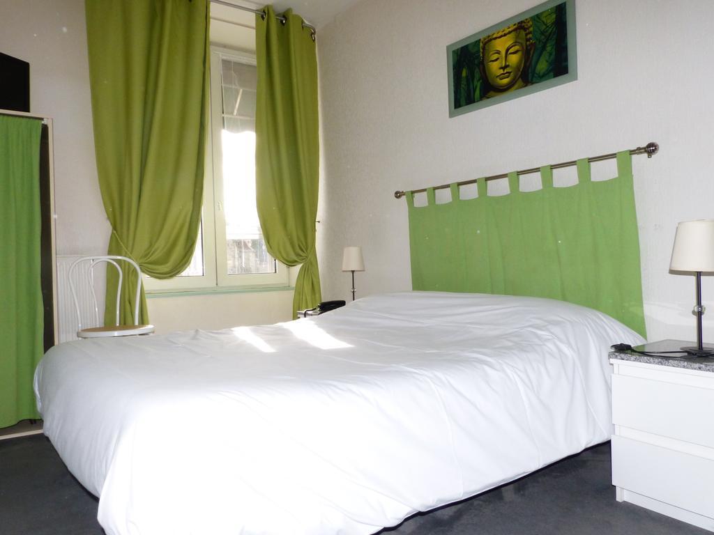 Logis Hotel Au Croissant Buzançais Dış mekan fotoğraf