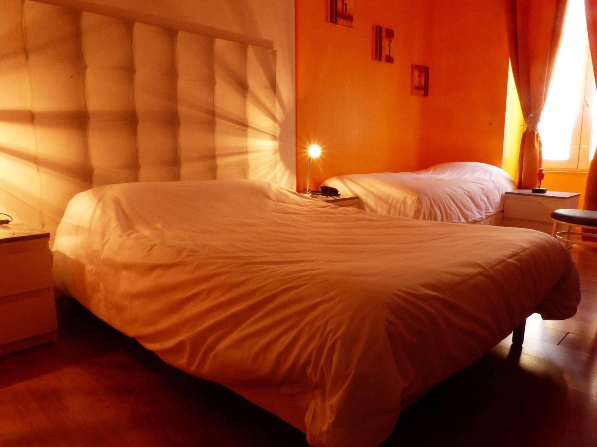 Logis Hotel Au Croissant Buzançais Dış mekan fotoğraf