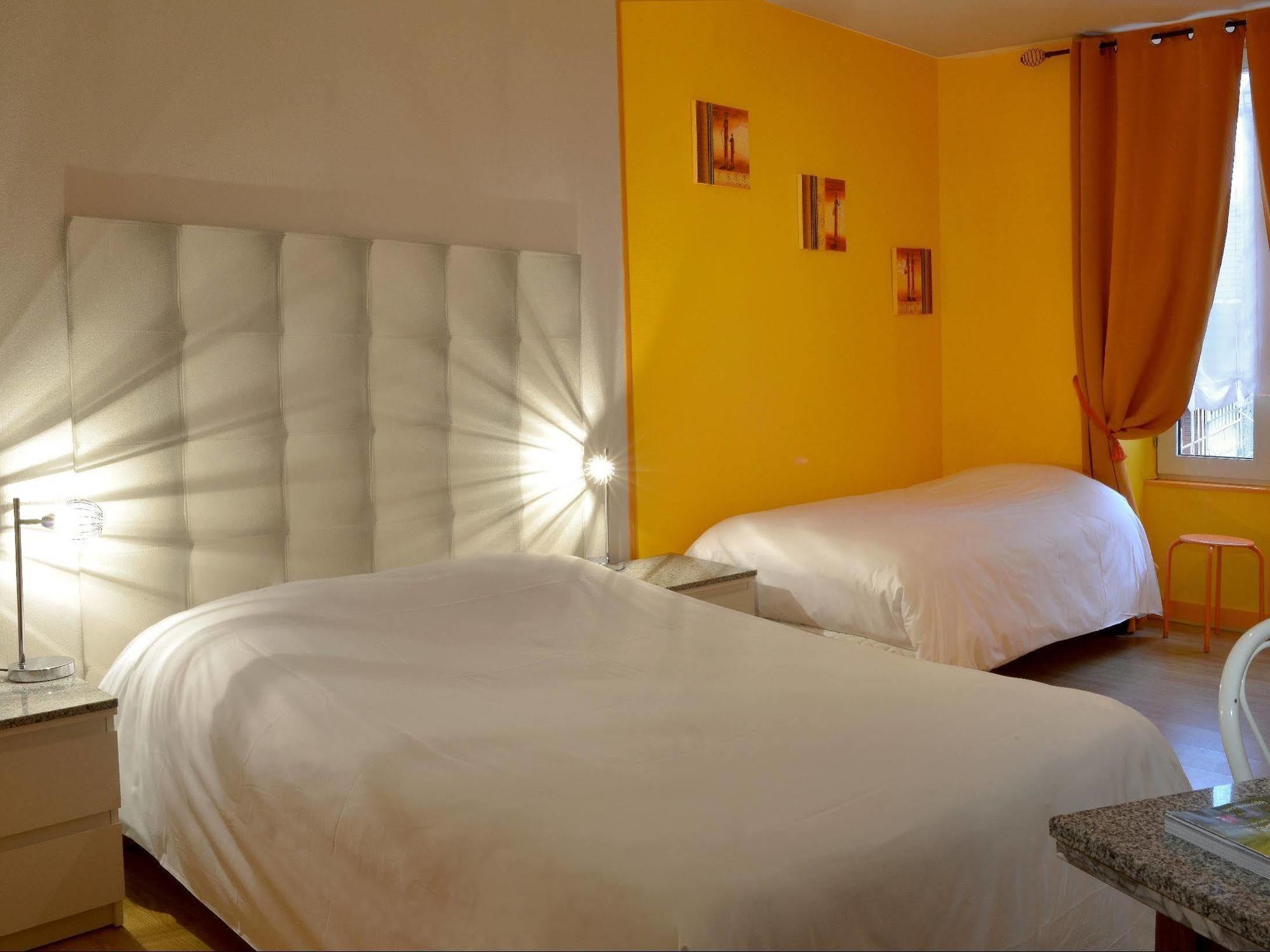Logis Hotel Au Croissant Buzançais Dış mekan fotoğraf