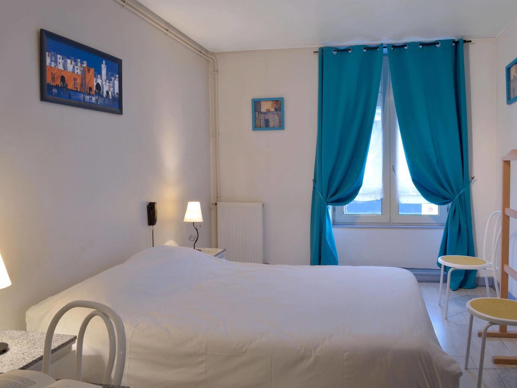 Logis Hotel Au Croissant Buzançais Dış mekan fotoğraf
